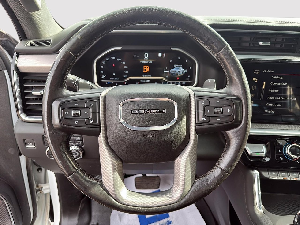 GMC Sierra 1500 Denali 2022-10