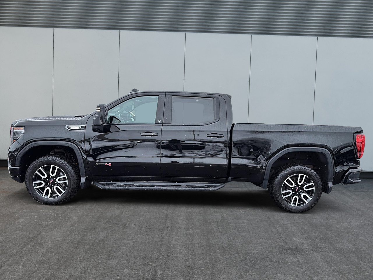 2023 GMC Sierra 1500 AT4-4