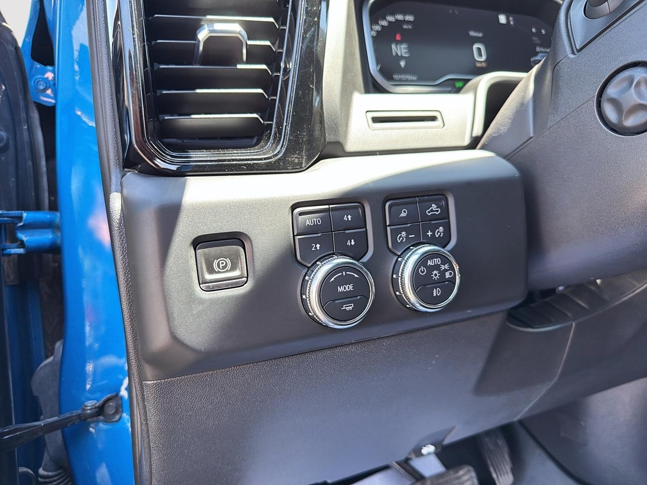 2023 GMC Sierra 1500 AT4-11