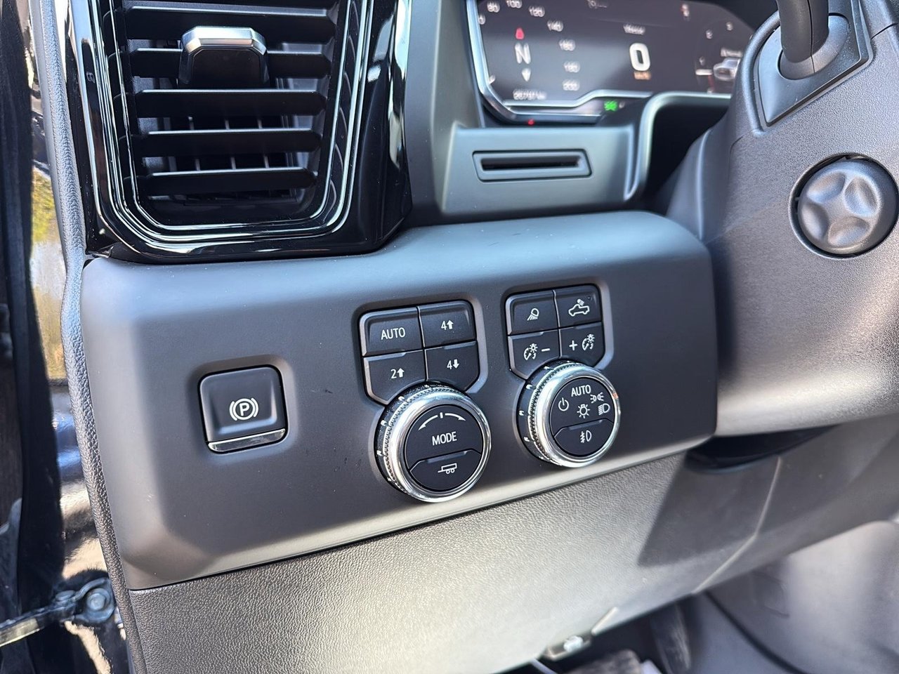 GMC Sierra 1500 AT4 2025-11