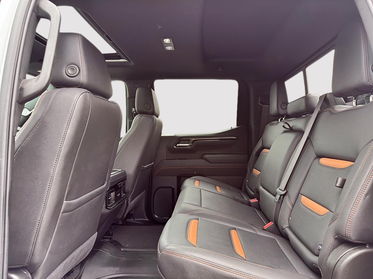 2025 GMC Sierra 1500 AT4-8