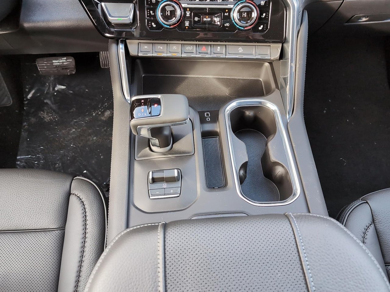 GMC Sierra 1500 DENALI 2026-13