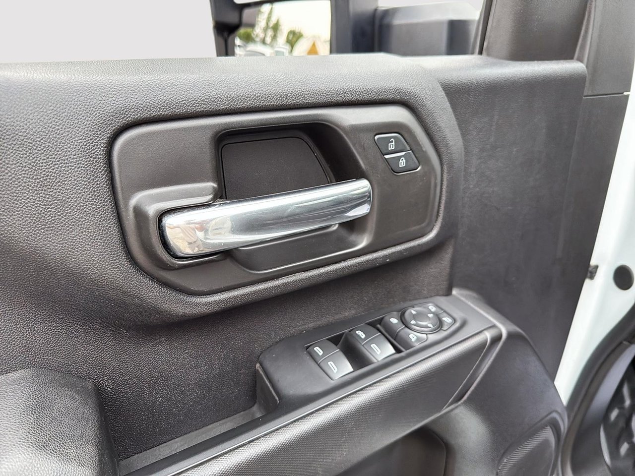 GMC Sierra 2500HD Pro 2024-10