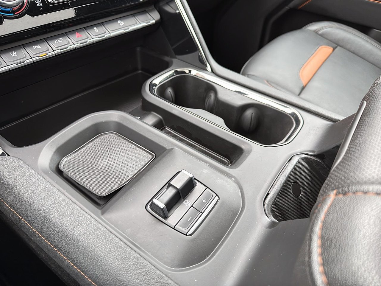 GMC Sierra 2500HD AT4 2025-16