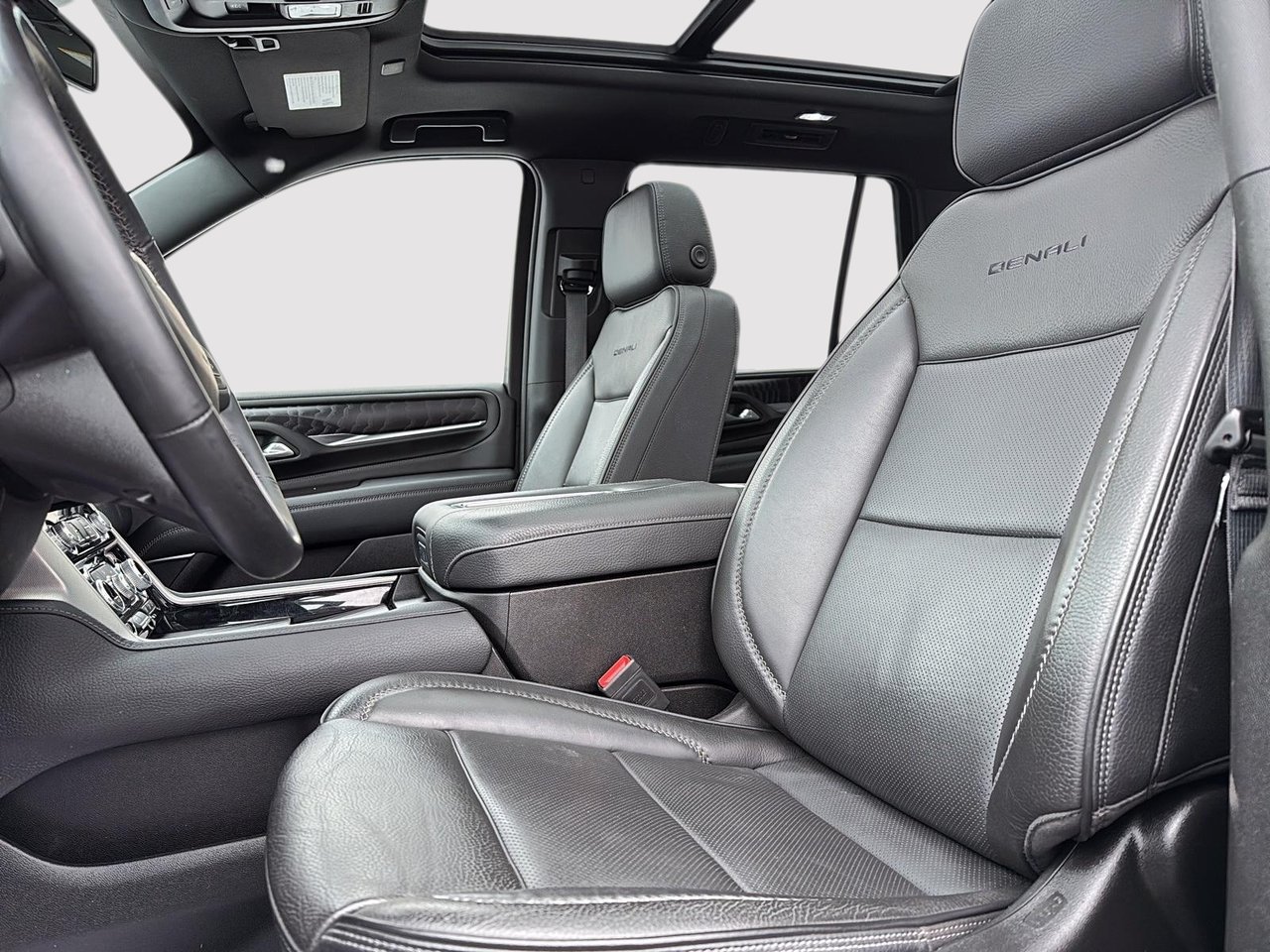 GMC Yukon Denali 2024-6