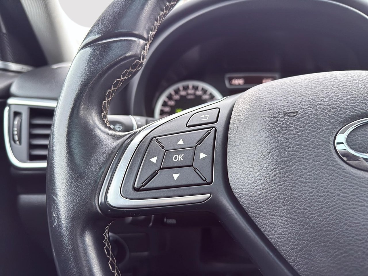 Infiniti QX30  2018-13