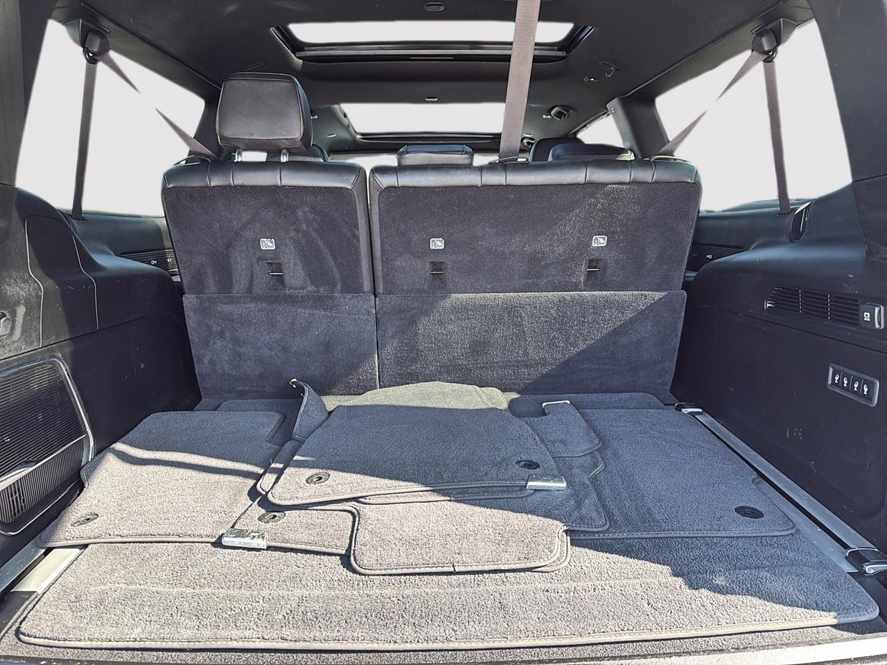 2023 Jeep Wagoneer L Series III-5