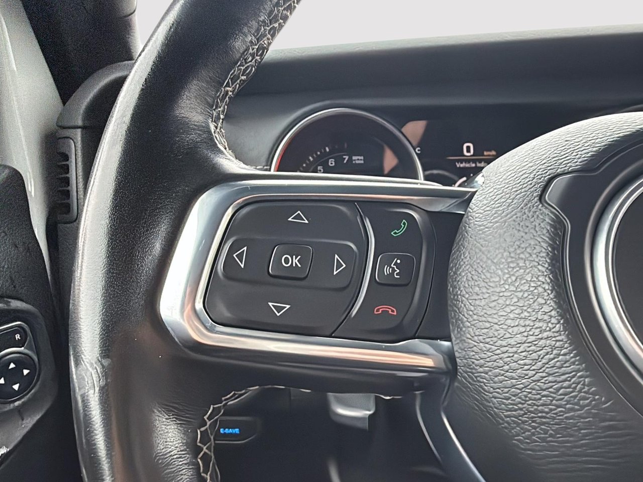Jeep Wrangler 4xe UNLIMITED SAHARA | TOIT SKY ONE TOUCH 2022-13