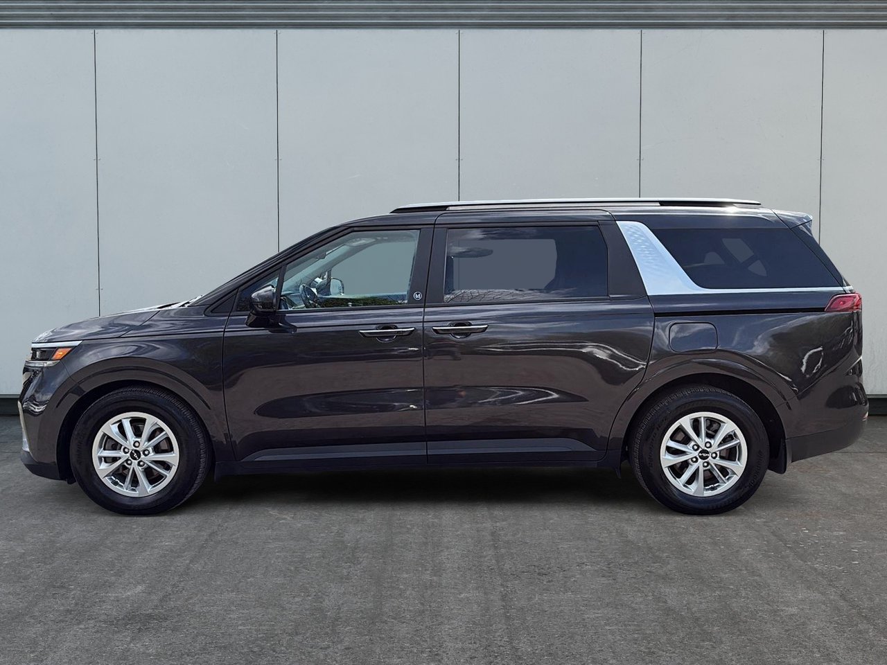 Kia Carnival LX 2023-4
