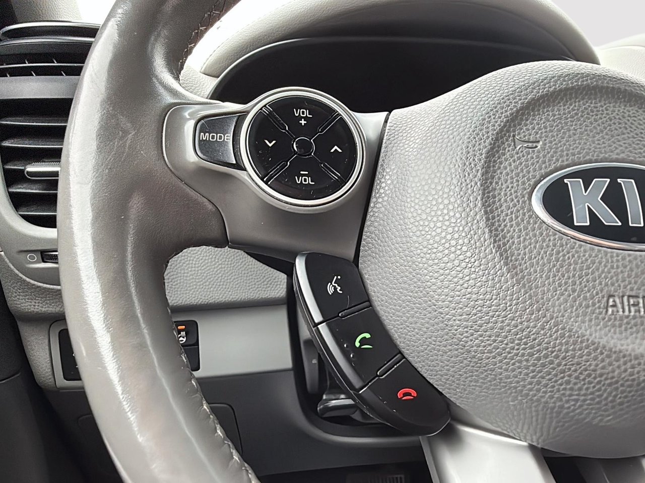 Kia Soul EV EV Luxury 2019-14