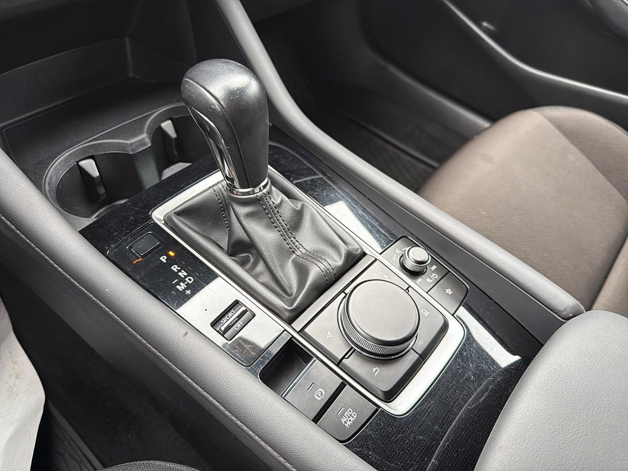 Mazda 3 Sport GS 2019-16