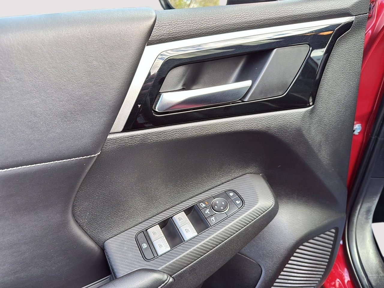 Mitsubishi Outlander  2022-10