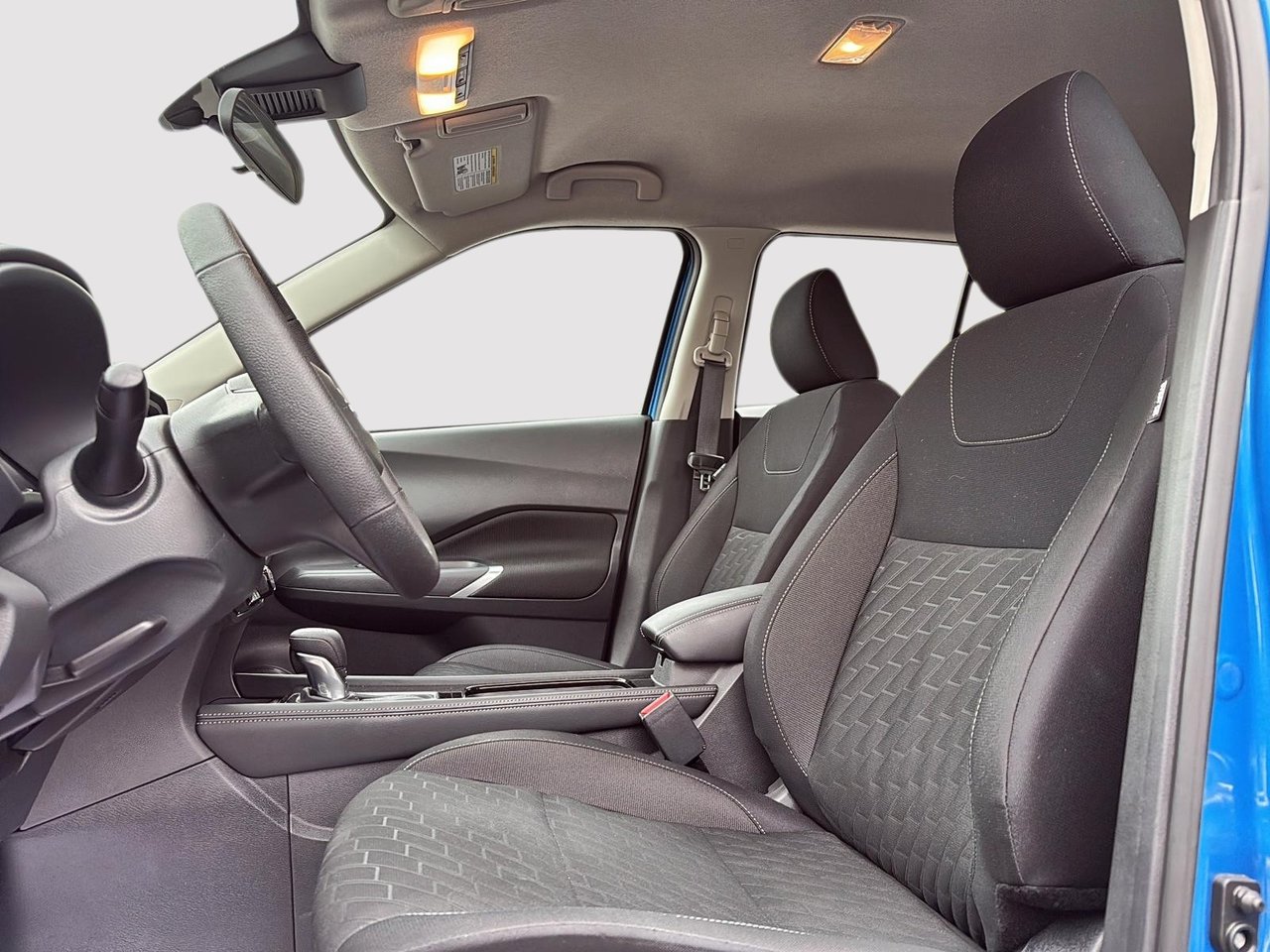 2025 Nissan Kicks Play SV-8