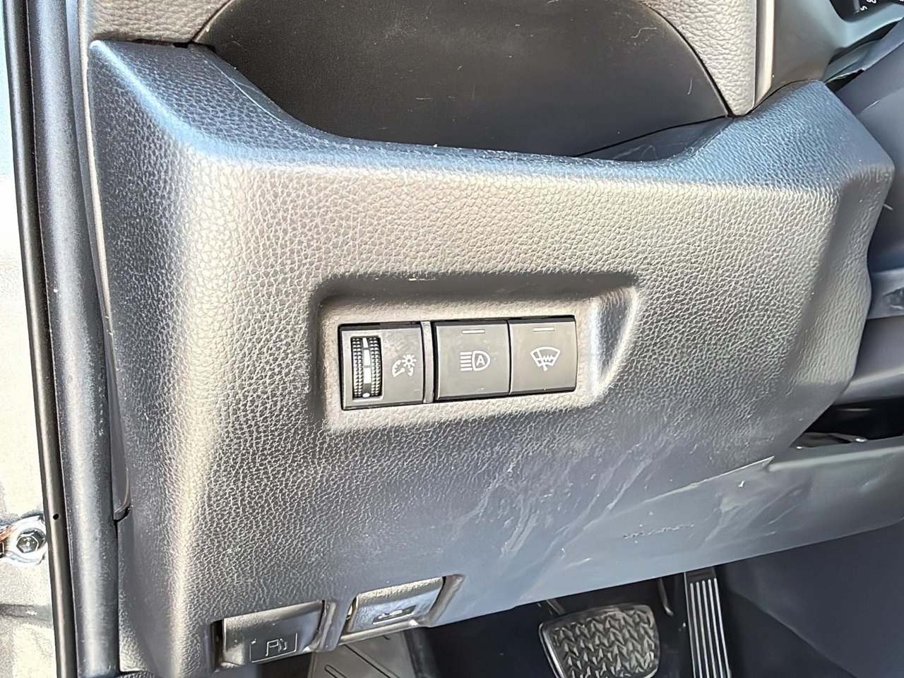2019 Toyota RAV4 LE-10