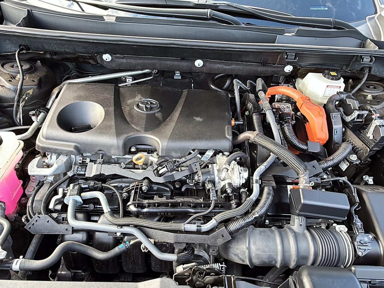 2024 Toyota RAV4 Hybrid XSE-6