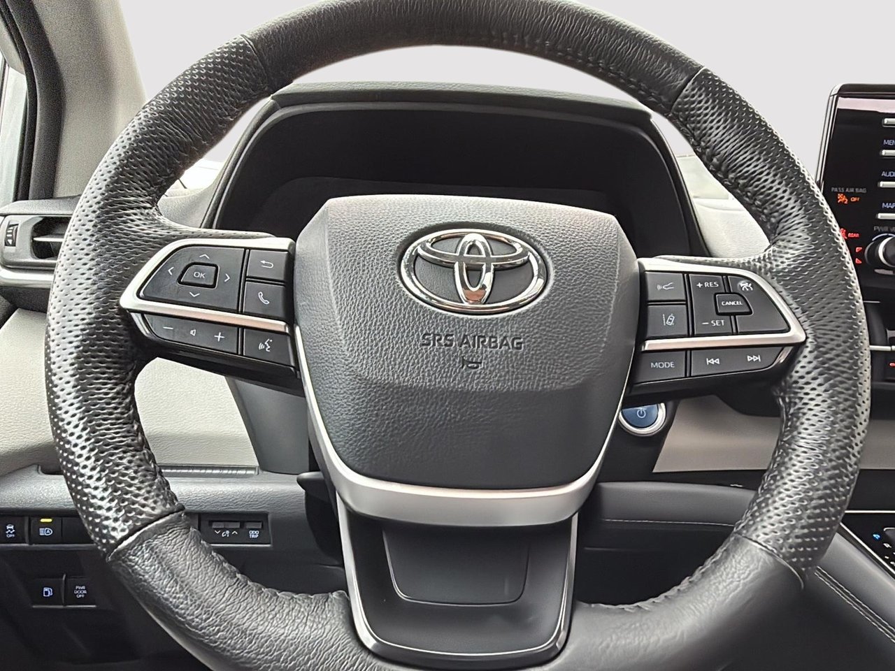 Toyota Sienna  2024-13