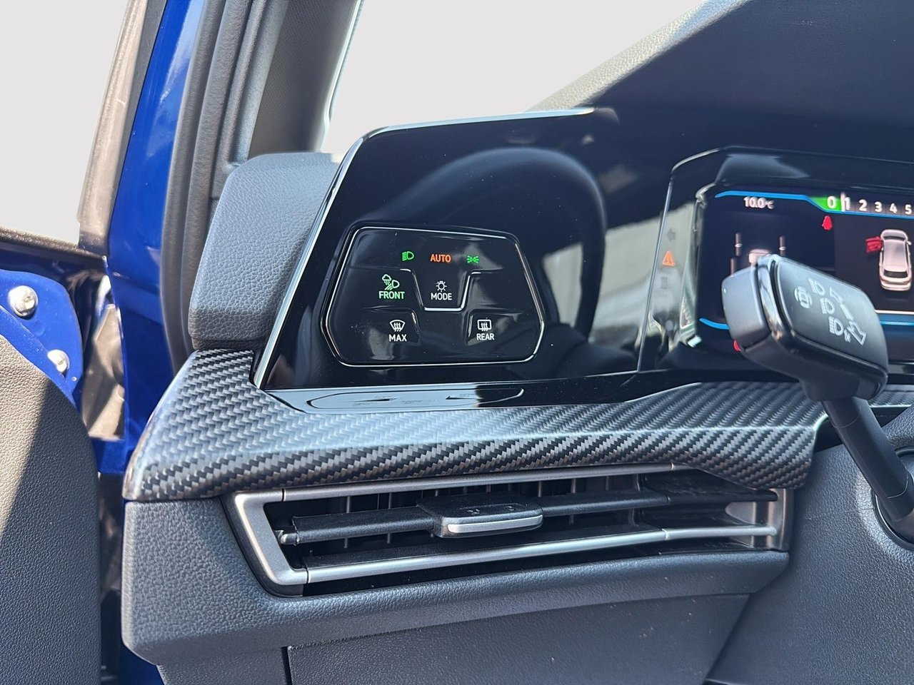 Volkswagen Golf R  2024-10