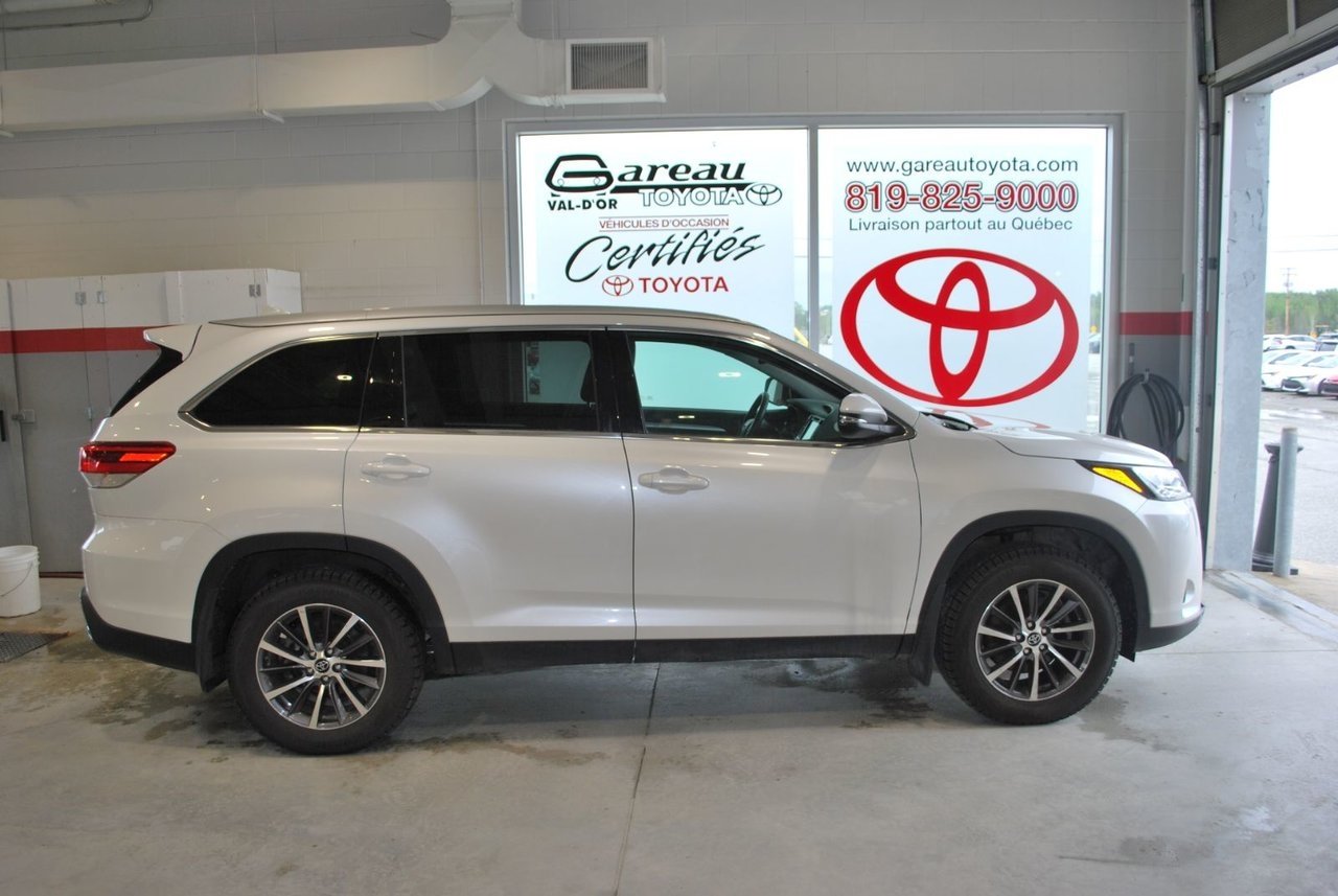 Toyota Highlander 2019 XLE 8 PASSAGERS GPS CUIR