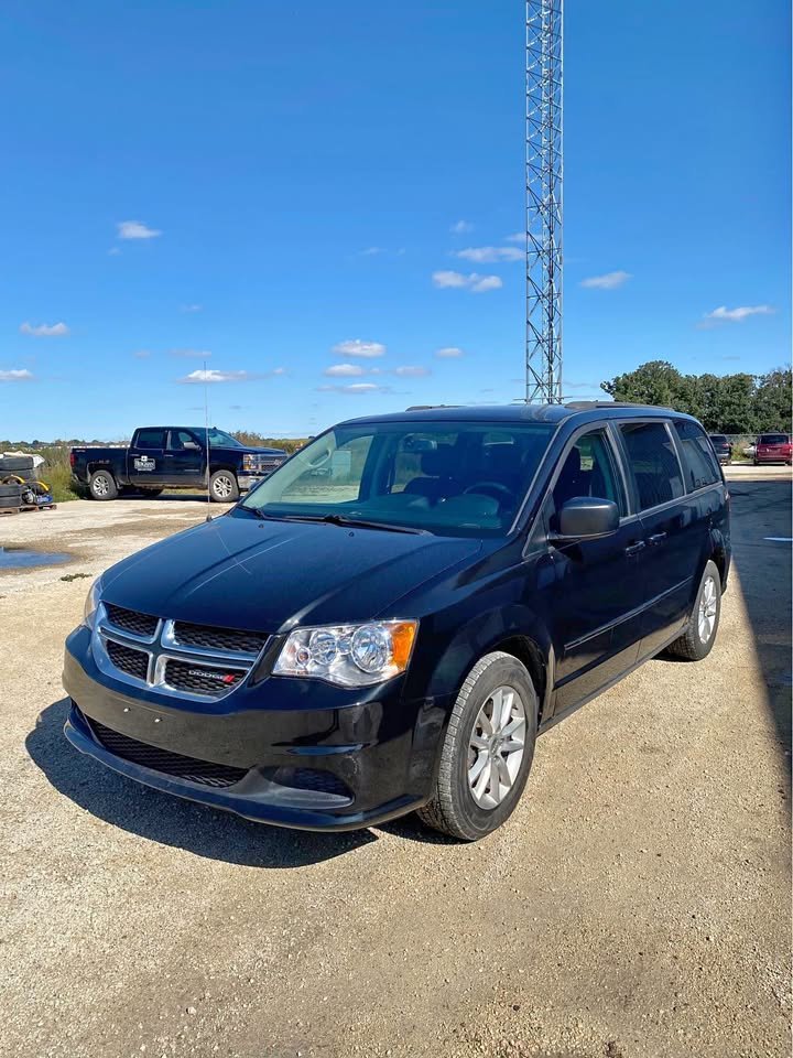  2017 Dodge Grand Caravan SXT FWD   