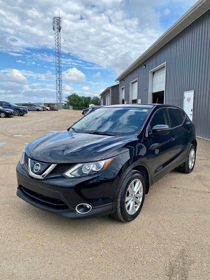 Black 2018 Nissan Qashqai SUV / Crossover Automatic