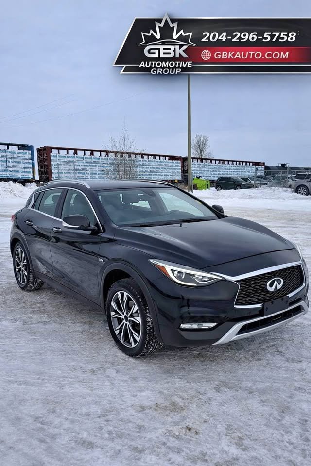 Black 2017 INFINITI QX30 SUV / Crossover Automatic