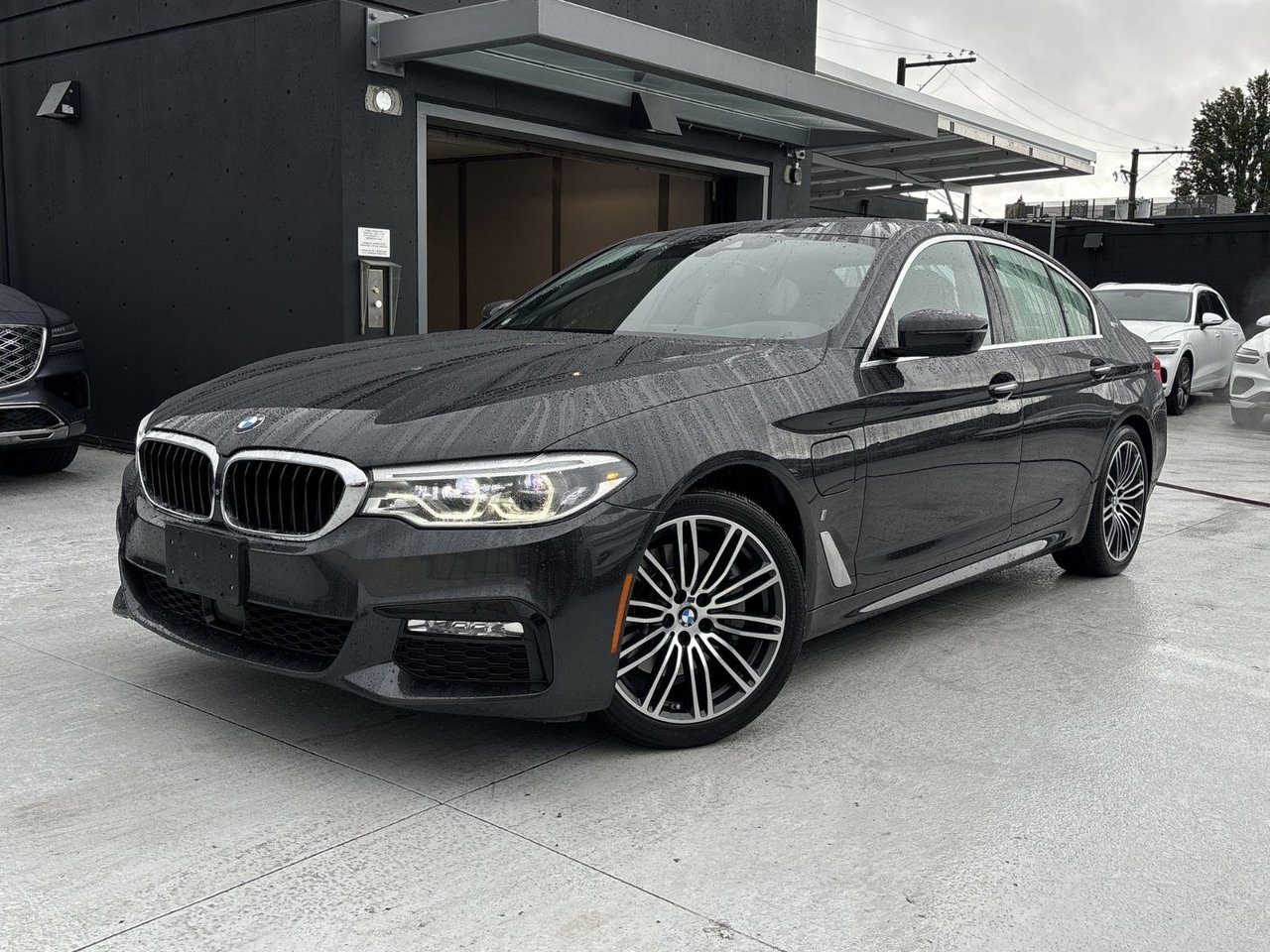 Gray (Dark Graphite Met) 2018 BMW 5 Series Sedan All-Wheel Drive Automatic