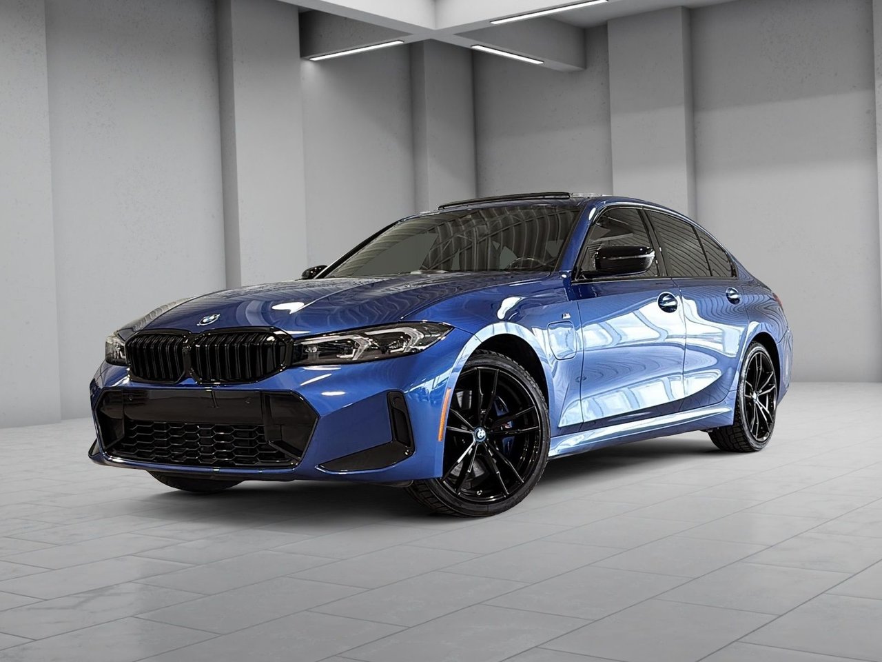 2024 BMW 3 Series 330e Hybrid Plug-in xDrive AWD