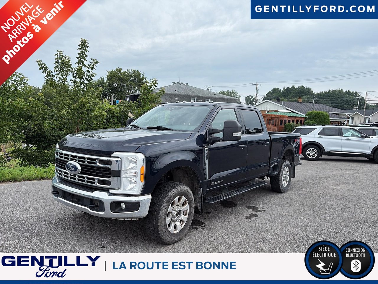 Blue (BLEU ANTIMATIÈRE MÉTALLISÉ) 2023 Ford F-250 Super Duty Pickup Truck  Automatic