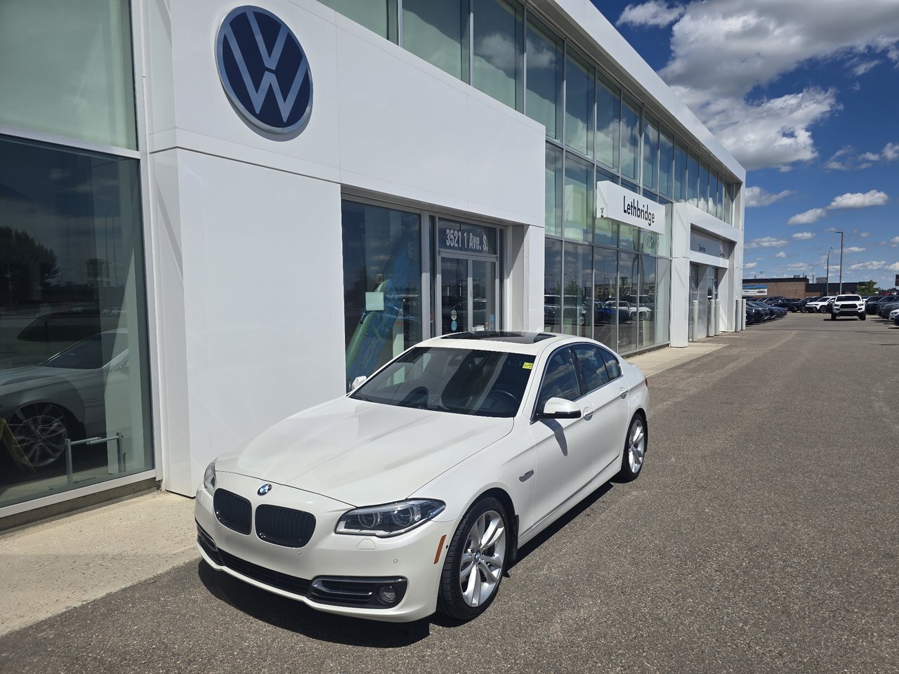 Alpine White 2014 BMW 5 Series Sedan All-Wheel Drive Automatic