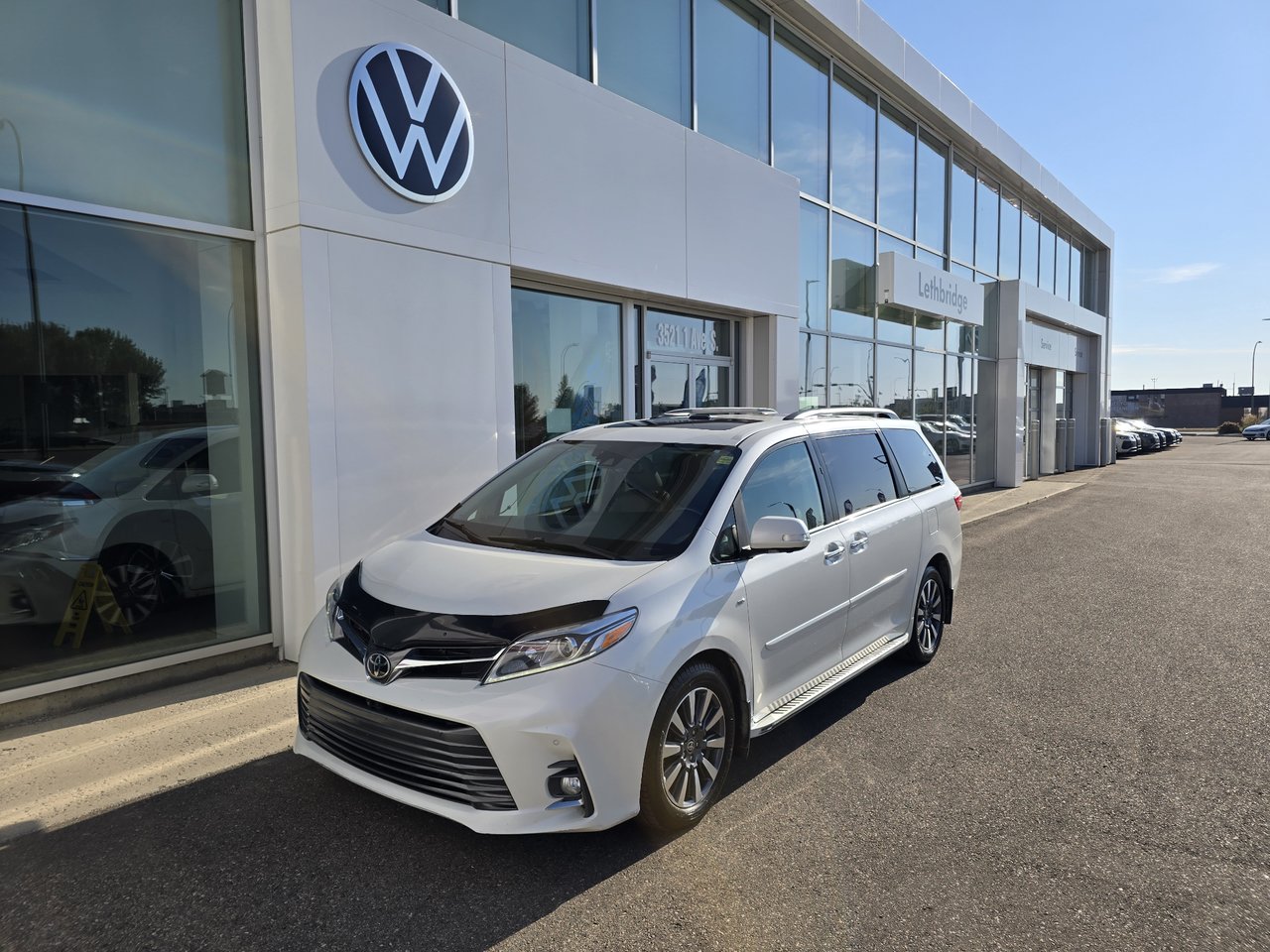 White 2020 Toyota Sienna Minivan All-Wheel Drive Automatic