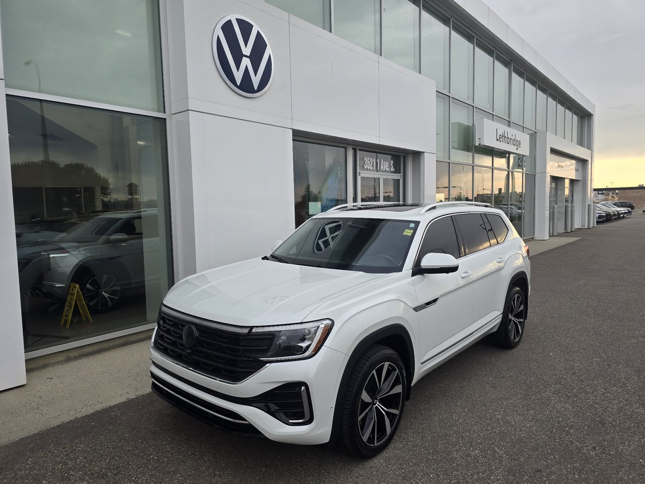 White 2025 Volkswagen Atlas SUV / Crossover  Automatic