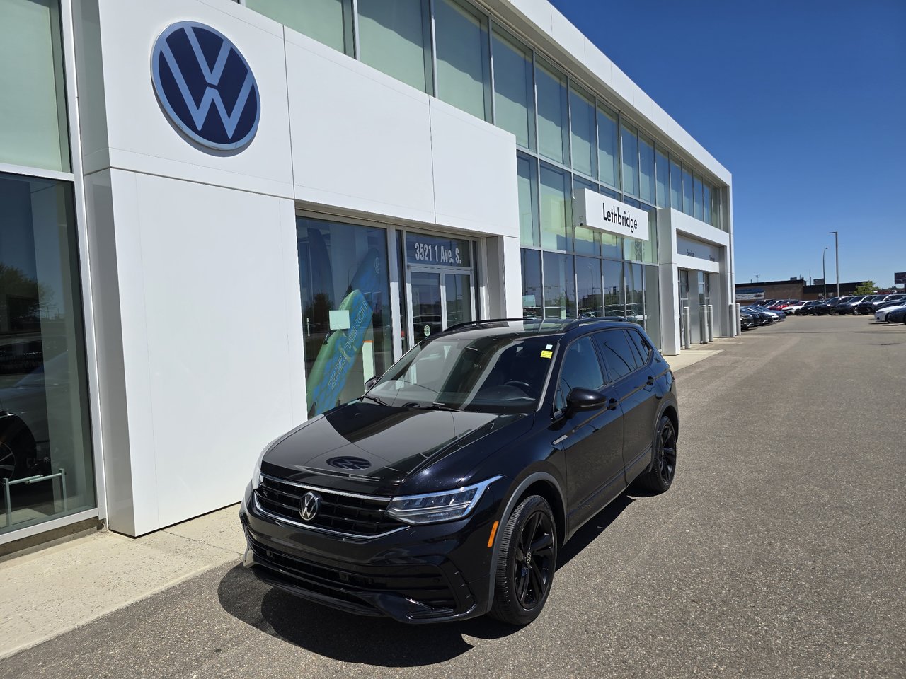 Deep Black Pearl 2024 Volkswagen Tiguan Comfortline R-Line Black 4Motion SUV / Crossover Automatic