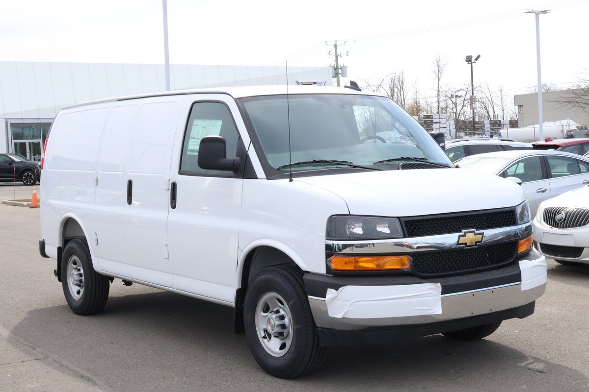 2025 Chevrolet Express Cargo