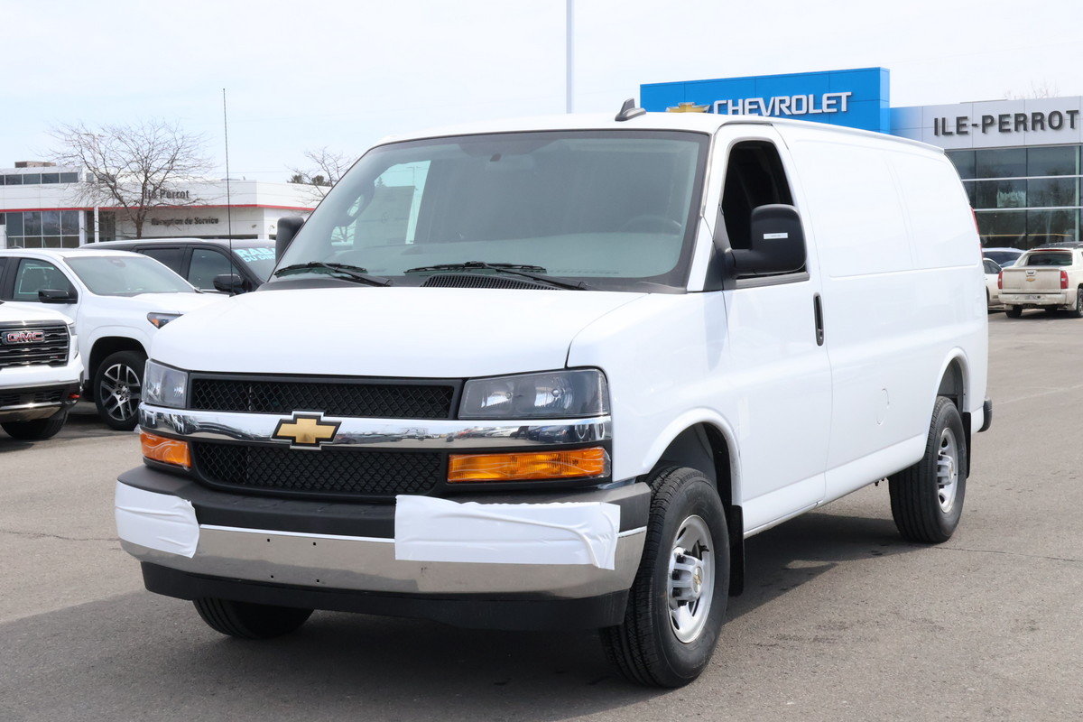 2025 Chevrolet Express Cargo
