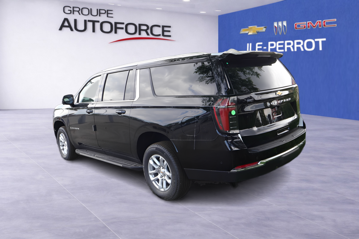 2026 Chevrolet Suburban LT 4WD