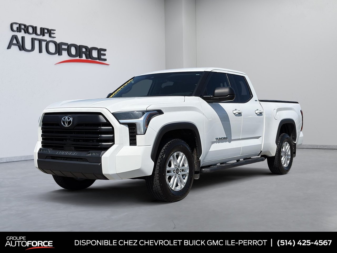 White 2022 Toyota Tundra Pickup Truck Four-Wheel Drive Automatic