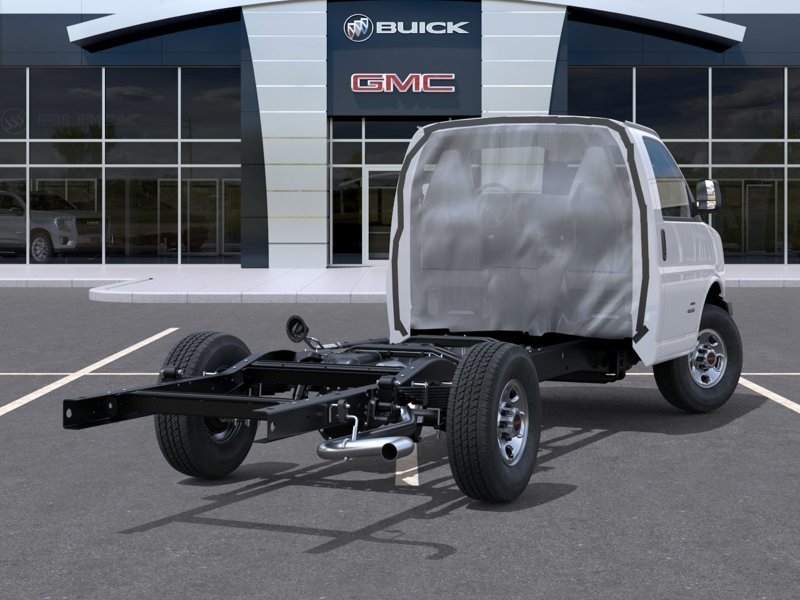 2026 GMC Savana Cutaway