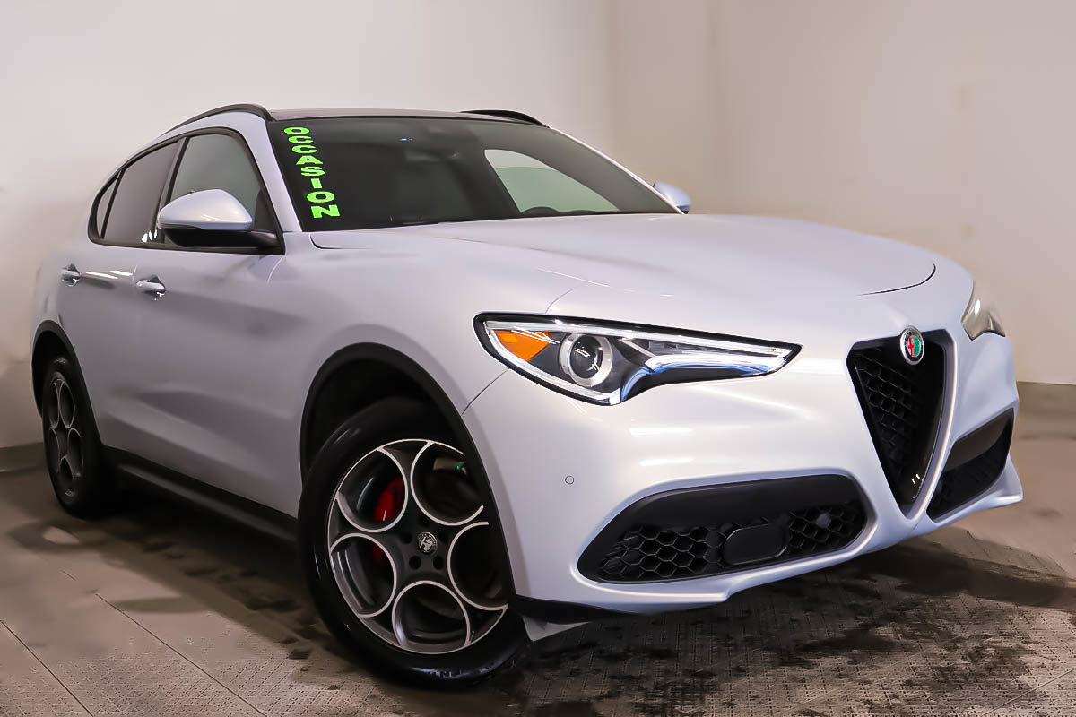Silver 2022 Alfa Romeo Stelvio Sprint AWD SUV / Crossover All-Wheel Drive Automatic