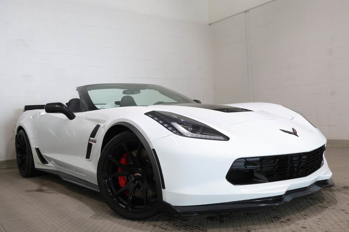 White 2019 Chevrolet Corvette Grand Sport 2LT Convertible RWD Convertible Rear-Wheel Drive Manual