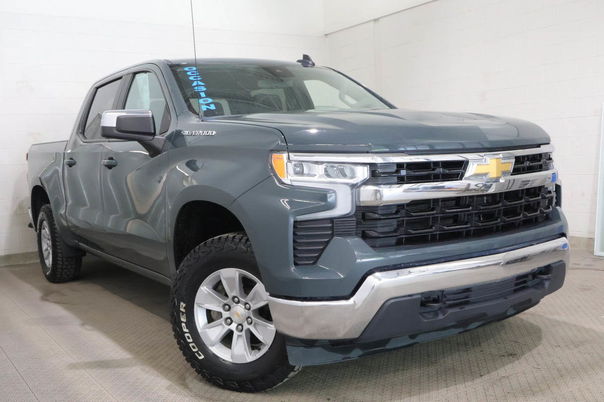Gray 2025 Chevrolet Silverado 1500 LT Crew Cab 4WD Pickup Truck Four-Wheel Drive Automatic