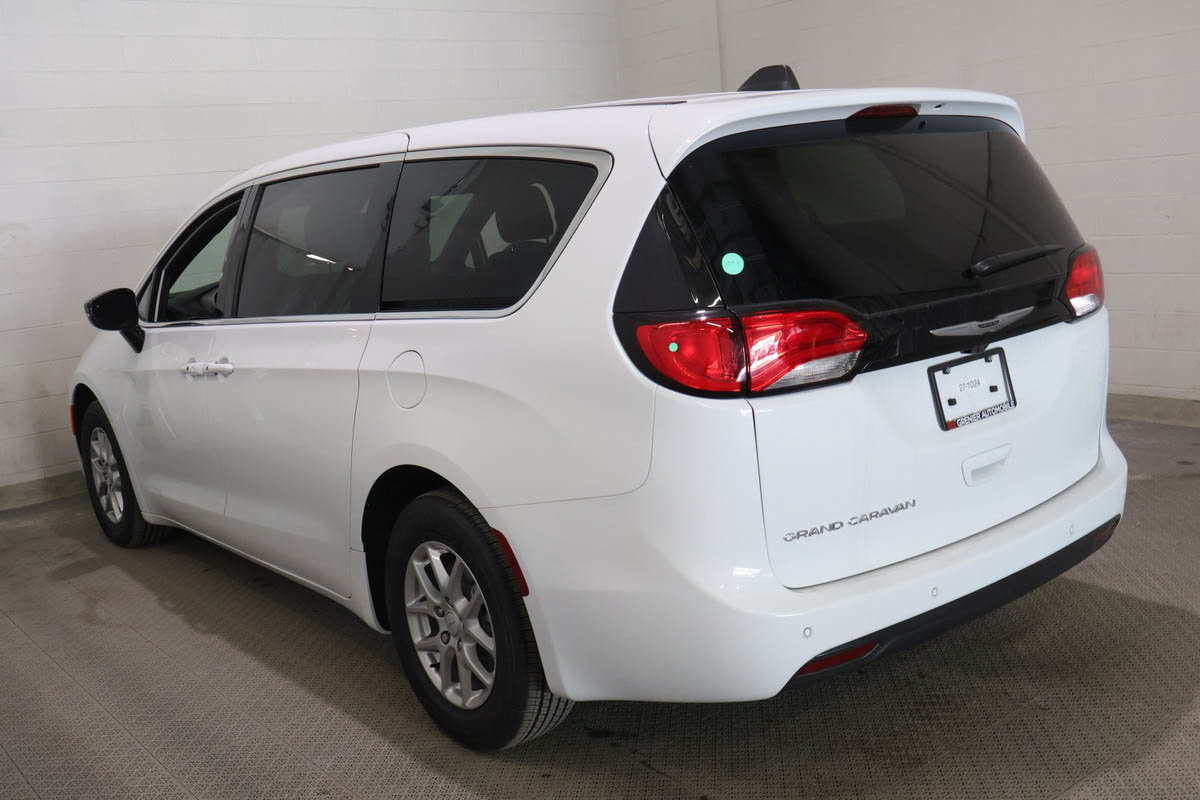 Chrysler Grand Caravan 2027