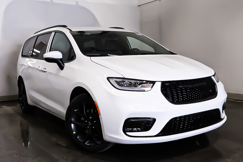 2023 Chrysler Pacifica Touring FWD