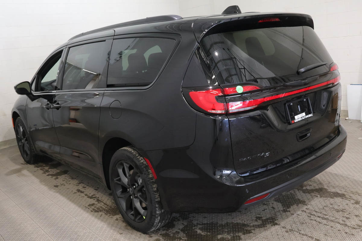 2026 Chrysler Pacifica