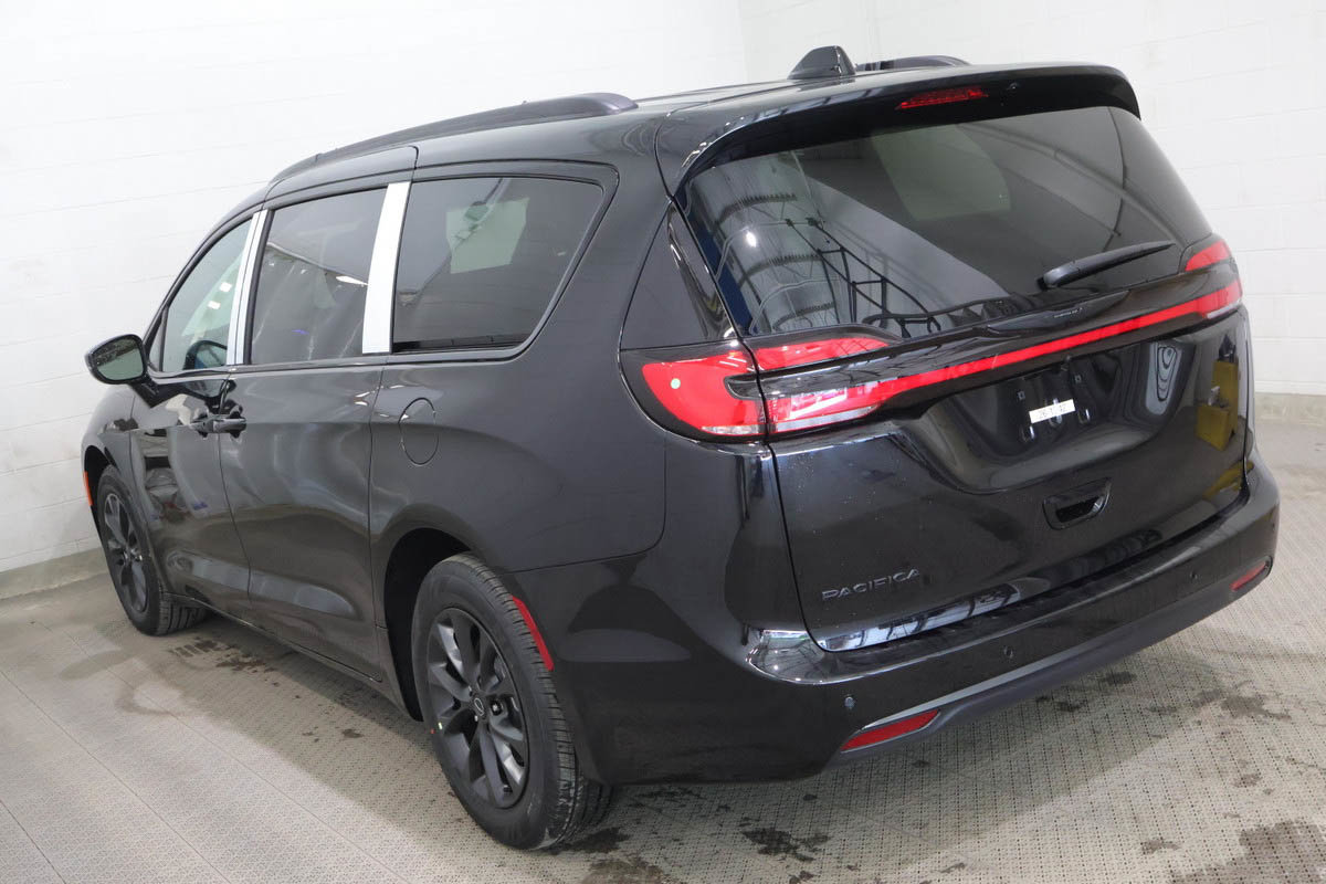 Chrysler Pacifica 2026