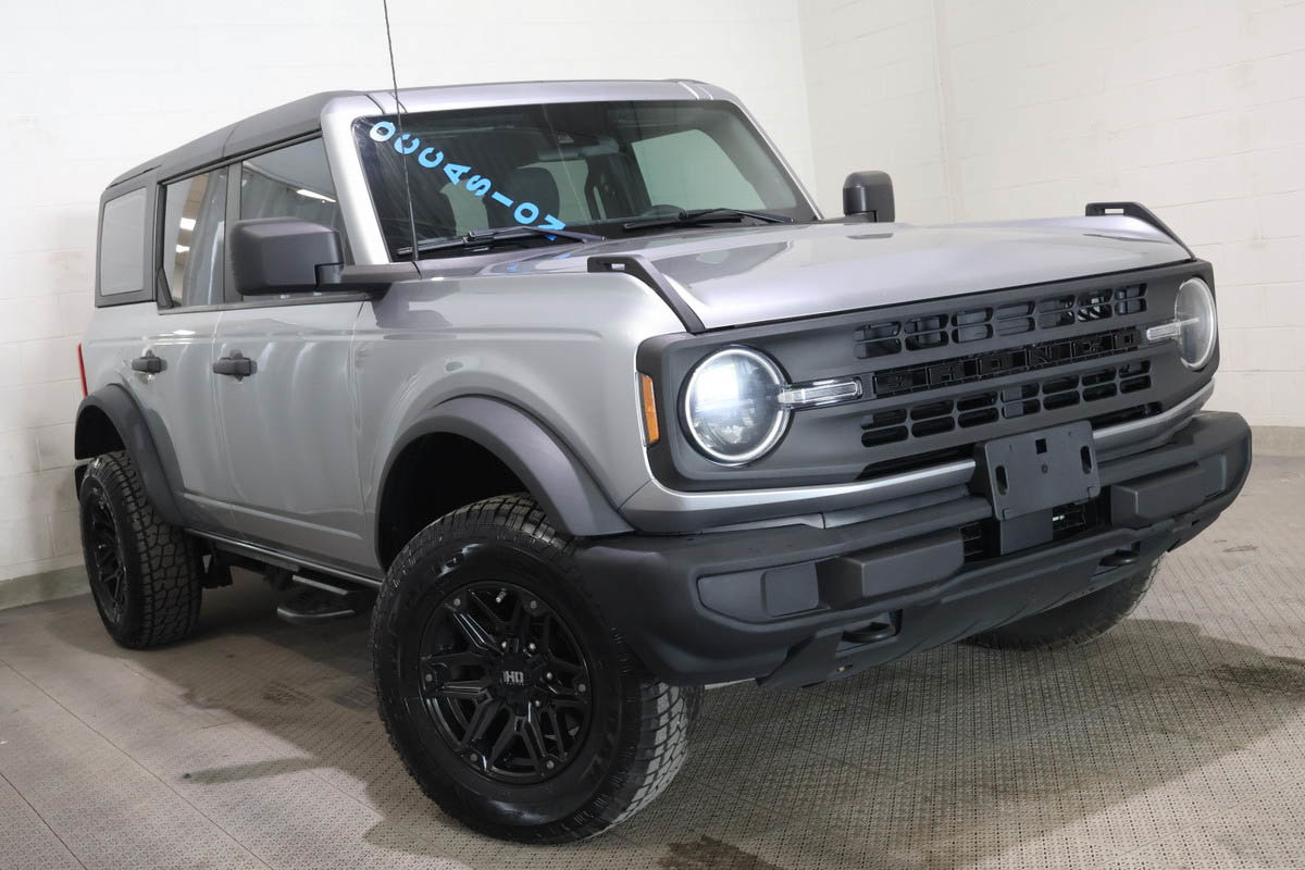 Gray 2023 Ford Bronco SUV / Crossover Four-Wheel Drive Automatic