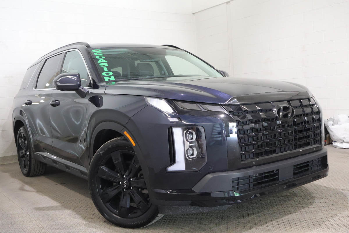 Black 2024 Hyundai Palisade Urban AWD with 7 Passenger Seating SUV / Crossover Automatic