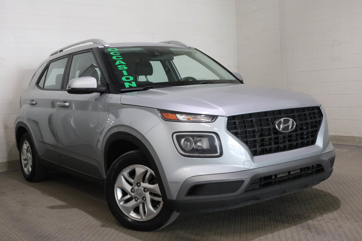 Gray 2021 Hyundai Venue SUV / Crossover  Automatic