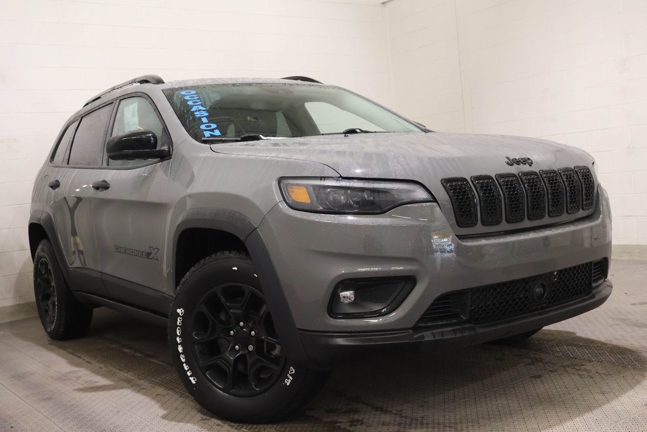Gray 2022 Jeep Cherokee SUV / Crossover Automatic