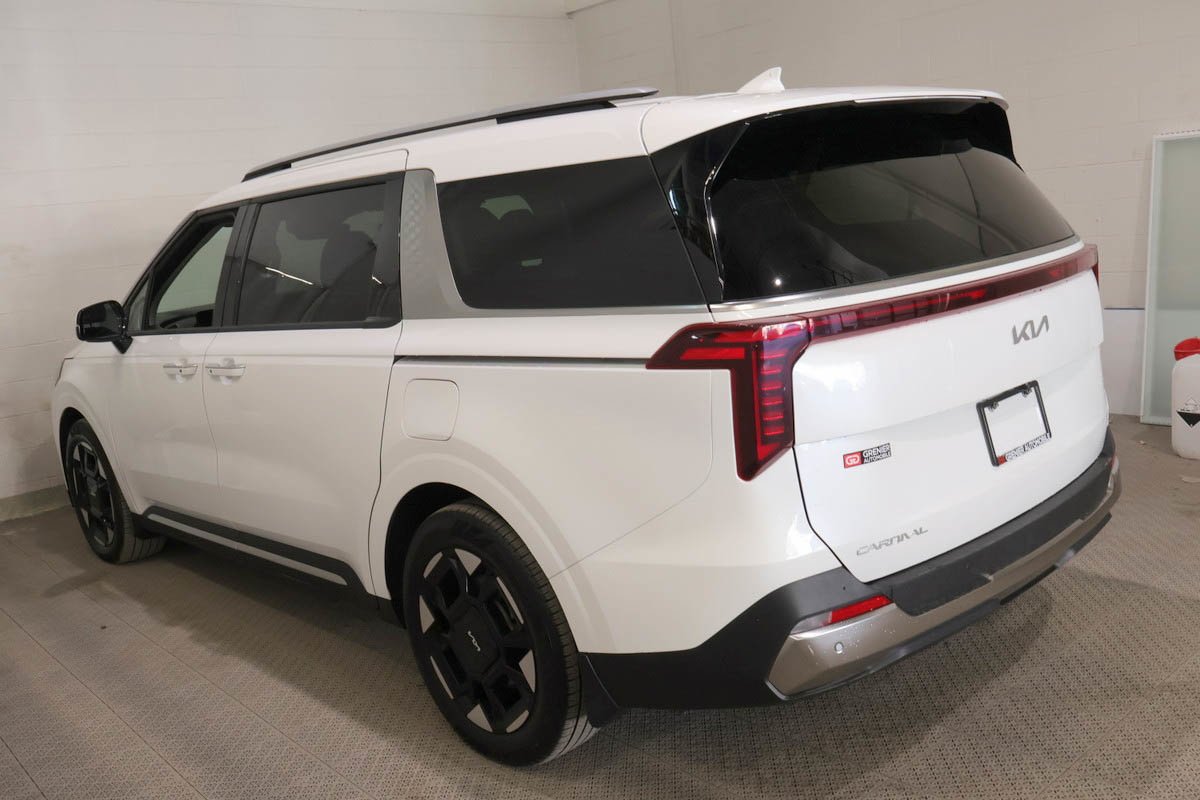 2025 Kia Carnival