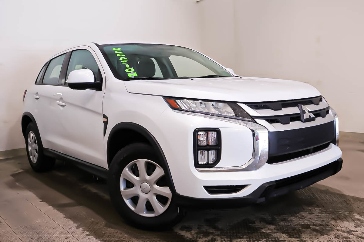 2023 Mitsubishi RVR ES AWC